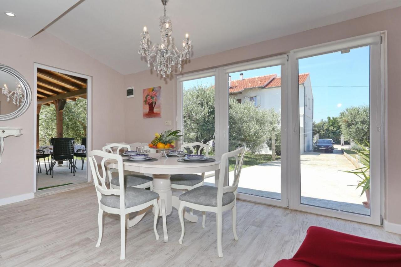 Hacienda Mia With Yacuzzi,Bbq , Free Parking Villa Zadar Exterior photo